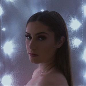 Meet your Posher, Bella